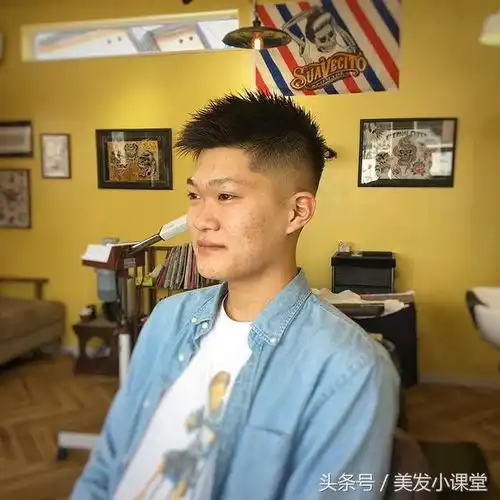  成熟男士的发型,简单干净有气场