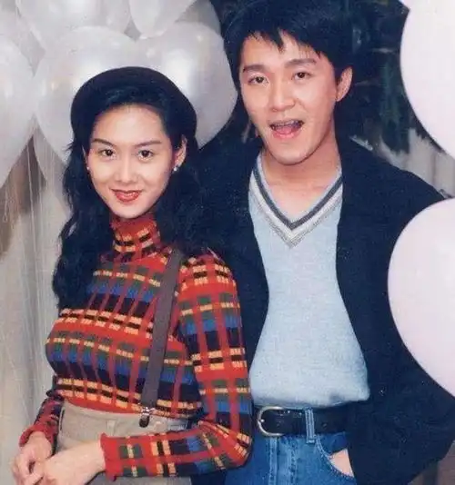  周星驰辉煌一生却未婚,朱茵真的是意难平答案都在美人鱼里