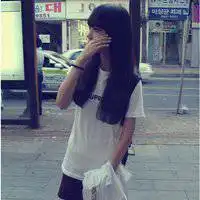  远景长发美女图片微信头像图片大全