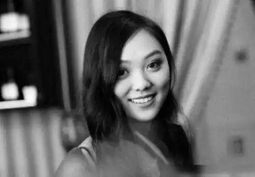  星二代大片曝光,四个名人的女儿可酷可甜,你钟爱哪一款