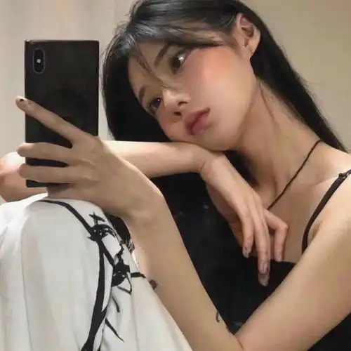  女头众人平庸,你是人间星光