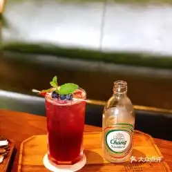  therabbithole的蓝莓黑加仑气泡茶好不好吃用户评价口味怎么样江门美食蓝莓黑加仑气泡茶实拍图片大众点评