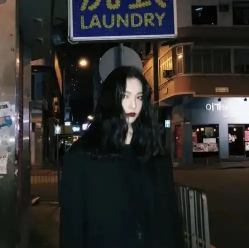 真人头像女生冷酷霸气 