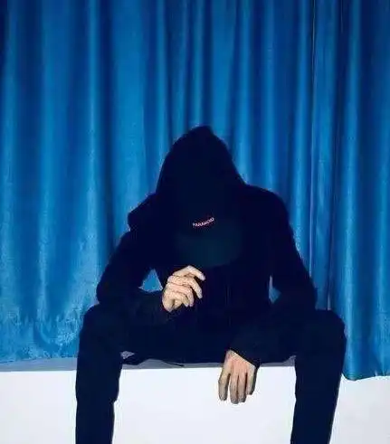  抖音忠哥是网红黑脸v黑脸一气之下终于露脸了,网友恋爱了