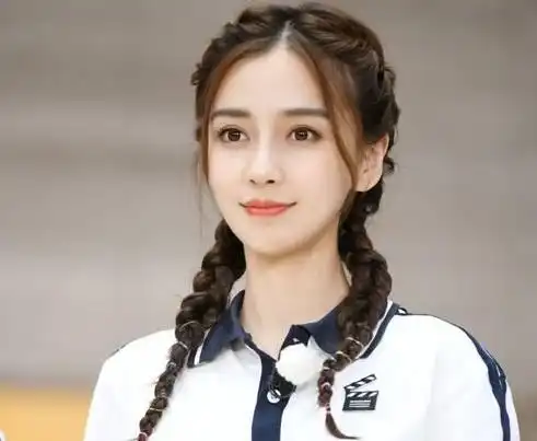  网友嘲讽杨颖真特别,是唯一没作品,只靠结婚和离婚上热搜的人