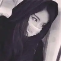 女生头像戴口罩 冷酷乘