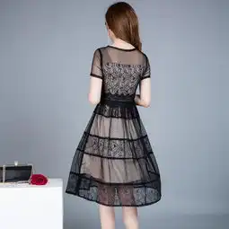  为啥结完婚女人喜欢穿蕾丝装去上班,在外要漂亮,减龄又洋气