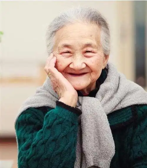  86岁老人自杀,葬礼上儿女劲歌艳舞,喜丧究竟喜的是什么