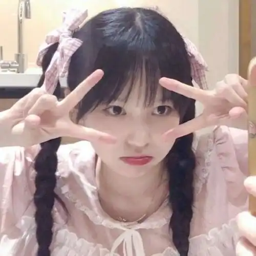 女生头像ins质感干净学生我不是公主