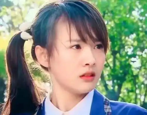 黄字头像图片女生可爱霍