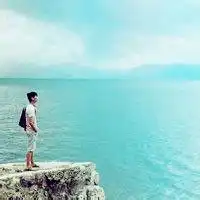  在海边的男生头像,男生在海边的qq头像精选
