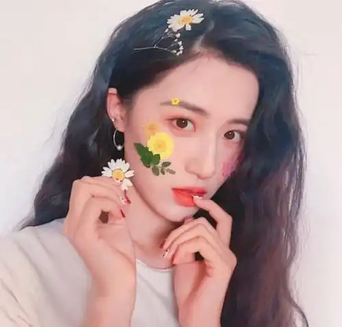 女生拽到爆的头像高冷超