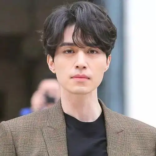  深受女生喜爱的男士发型,换发型就像是换脸