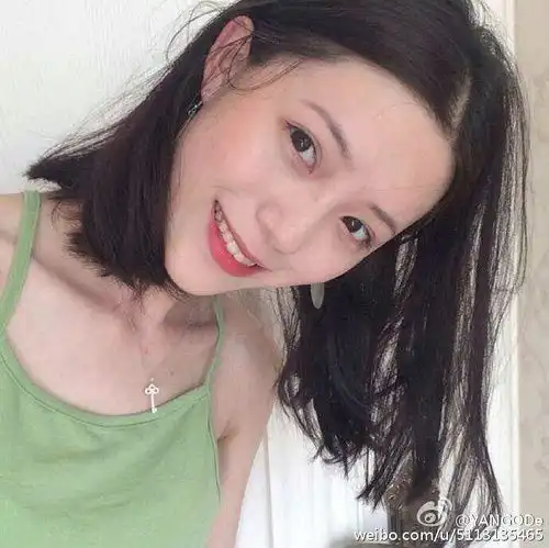 30岁女生微信头像简约气