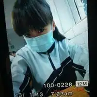  戴口罩霸气女生头像