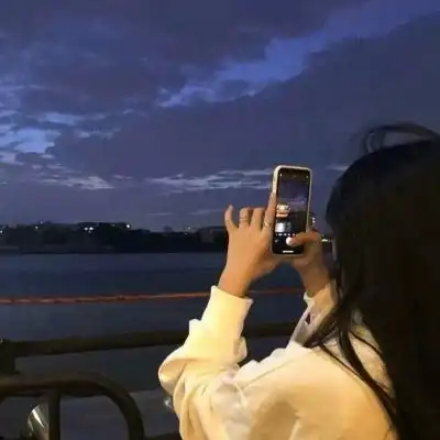 女生头像ins质感干净学生网易云