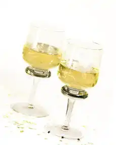 适合做头像的酒杯图片欧洲