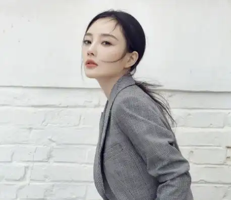  李小璐pgone,我只关心李小璐那好似会说话的眼睛