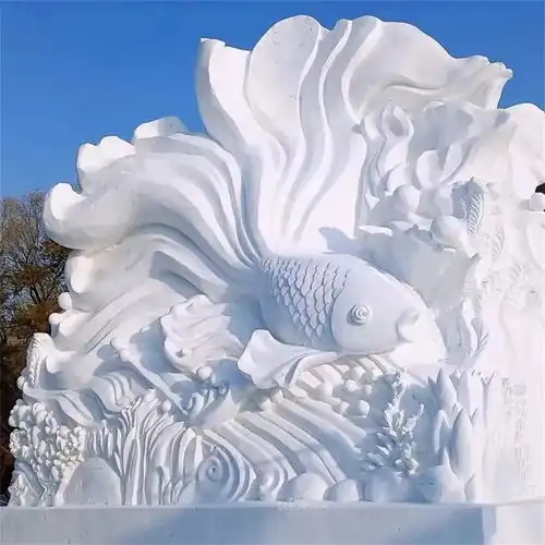  35条鲤鱼雕刻组成丨跃龙门雪雕愿你2023如锦鲤一般前途无量