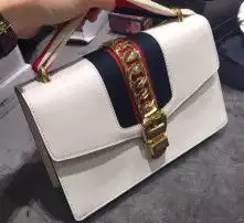  黄页88高清图片