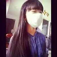  戴口罩女生头像萌形