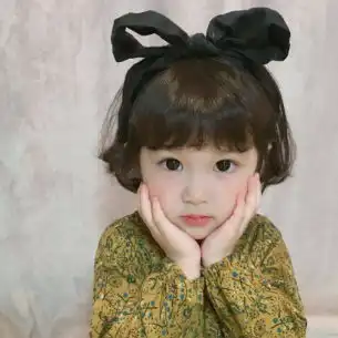  佟丽娅晒照为儿子庆生,7岁朵朵长高变壮母子俩海边追逐像姐弟