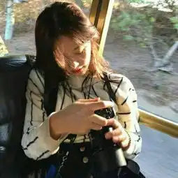  qq头像女生逆光唯美高清图片2018最新总有人过着你想要的生活