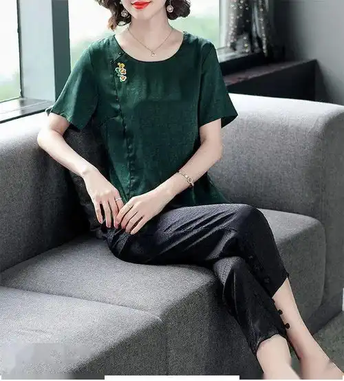  老公直夸有眼光,爱美的女人不会老,中国风高端气质款套装,