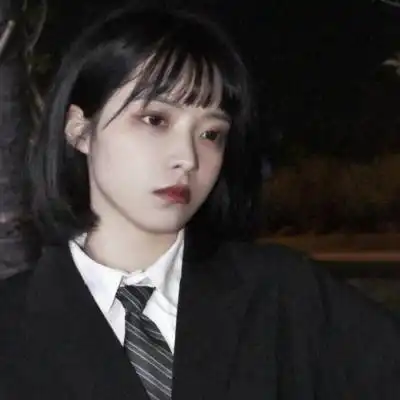  短发女头像闺蜜两张一对分开短发闺蜜头像一人一张很酷