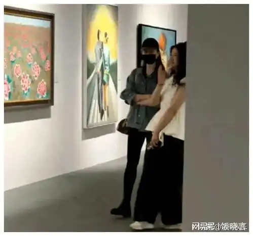 闺蜜头像戴口罩偶遇