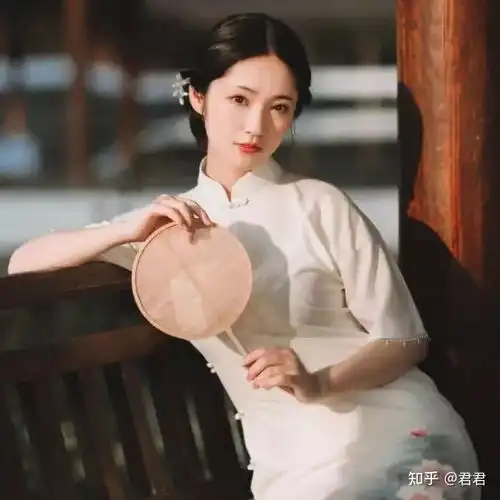  军阀头像复古军阀情侣头像着军装为你保一处太平之地,你穿旗袍帮我镇家族之地