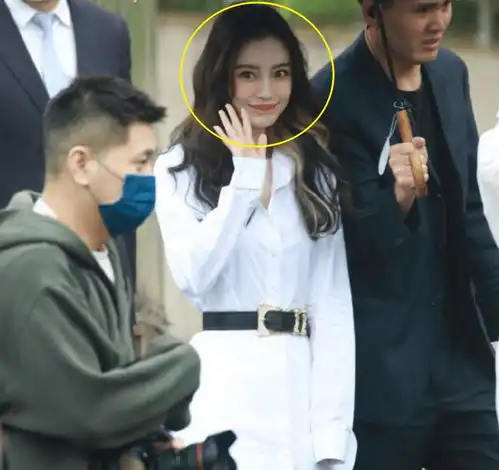  奔跑吧9济南发布会曝光,蔡徐坤像贵族王子,宋雨琦baby比美