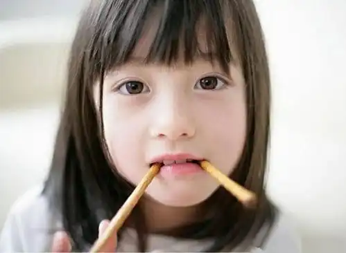  桥本环奈儿童时期超卡哇伊
