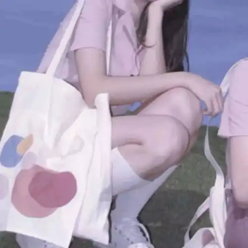  有没有好看的真人闺蜜女头像