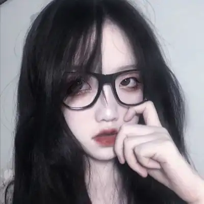  戴黑色眼框眼镜的女孩真人头像超气质网红美女