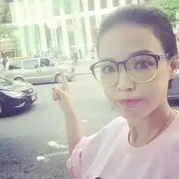  当女明星遇到眼镜,是画蛇添足还是锦上添花