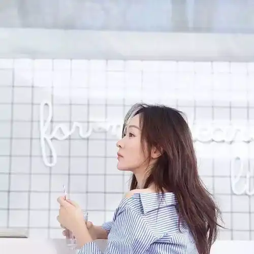  爱美的女生都会有一瓶沙漠之果,富含花青素