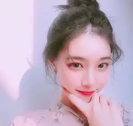  边伯贤红色眼妆超惹眼糟糕,是心动的感觉
