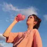  闺蜜小清新头像两张闺蜜头像唯美小清新一人一张