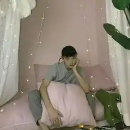 情侣头像不露脸一人一半