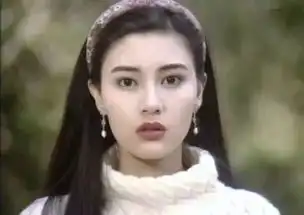  港风美少女pk画上复古妆容的郭采洁真是妩媚又高级