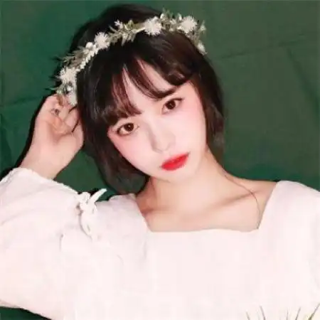 30岁女生微信头像简约气