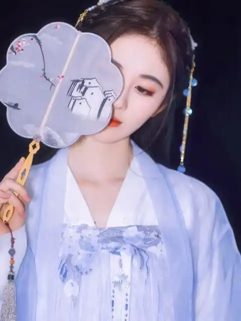  19岁出道,她是关晓彤唯一承认的闺蜜,因撞脸赵丽颖再次圈粉无数