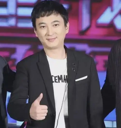  王思聪黑料被扒,6年前曾在韩国殴打网红,放话见一次打一次