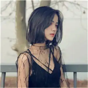  好看的微信头像女短发剪短发更有时尚感
