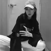  黑白戴帽的头像黑白系戴帽子的头像