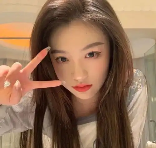  值得一换的宝藏女生头像